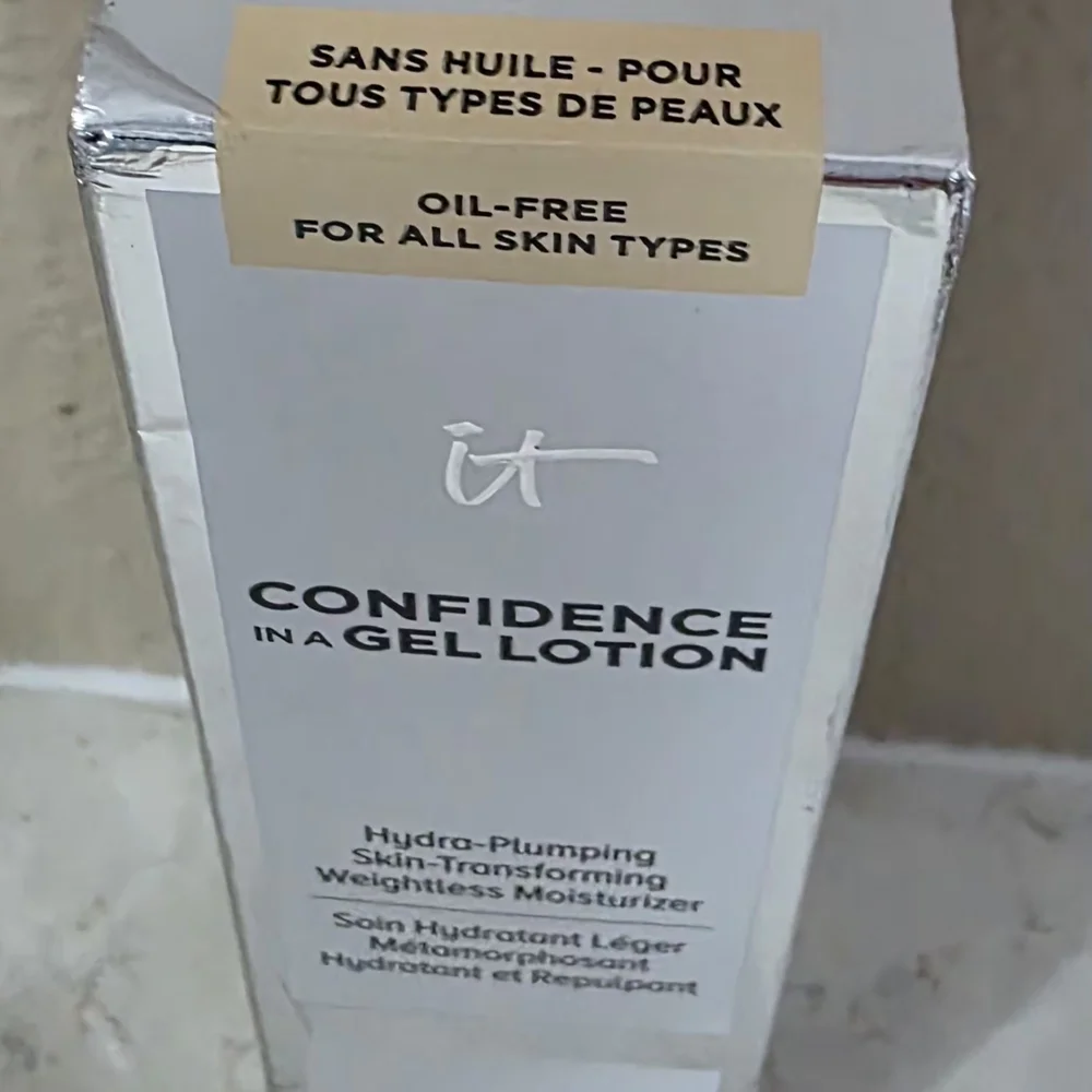 NEW iT Cosmetics Confidence In A Gel Lotion 2.5 Fl Oz 75 ML Hydra Plumping - Picture 2 of 7